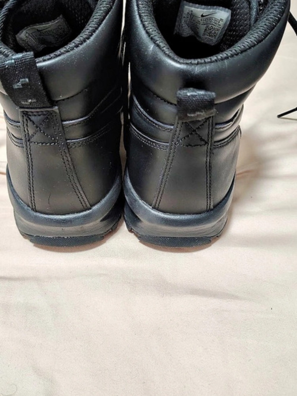Nike Manoa Leather 'Black' Boots - Picture 3 of 4
